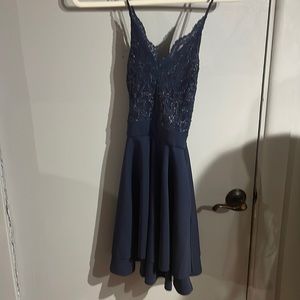 Cute homecoming dress. Has pockets!